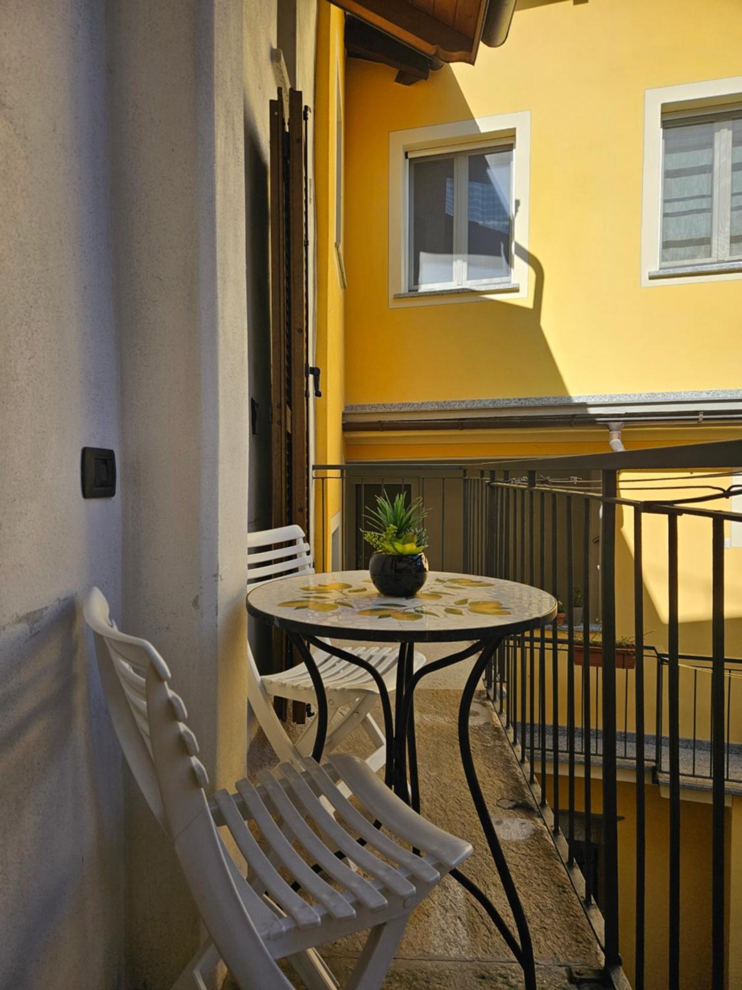Fiore Rosso Stresa Buitenkant foto